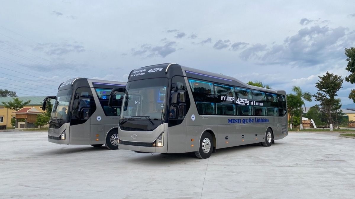 Xe Minh Quốc Bên hông xe Mặt trước xe Giường nằm 40 chỗ