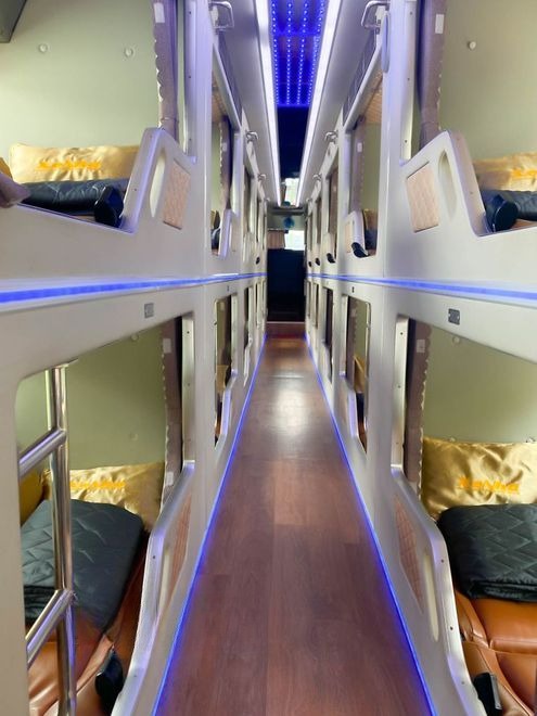 Xe Xe Nhà Nội thất Limousine giường phòng 20 chỗ (WC)