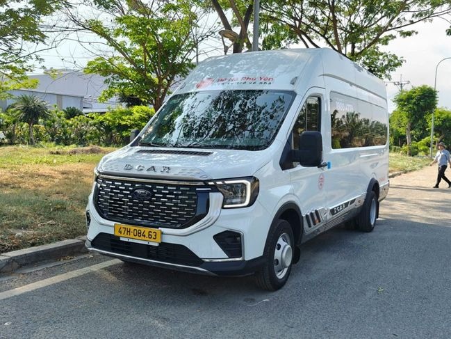 Xe Bê Hà (Phú Yên) Mặt trước xe Limousine 11 chỗ massage