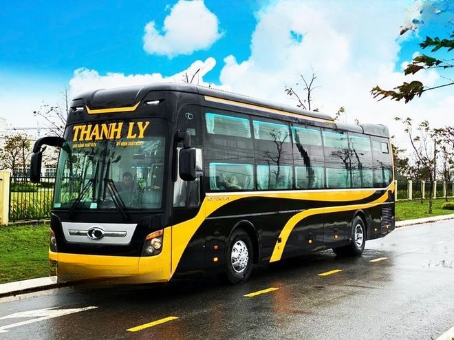 Xe Thanh Ly Bên hông xe Mặt trước xe Limousine 34 Giường VIP