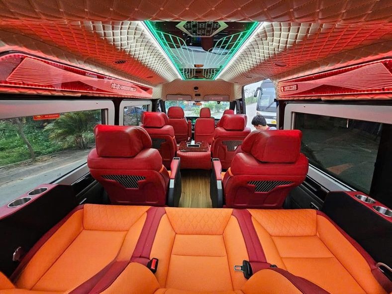 Xe Đức Lộc Limousine Ghế ngồi Nội thất Limousine 12 chỗ