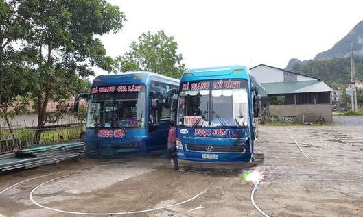 Limousine 9 chỗ VIP Ngọc Sơn
