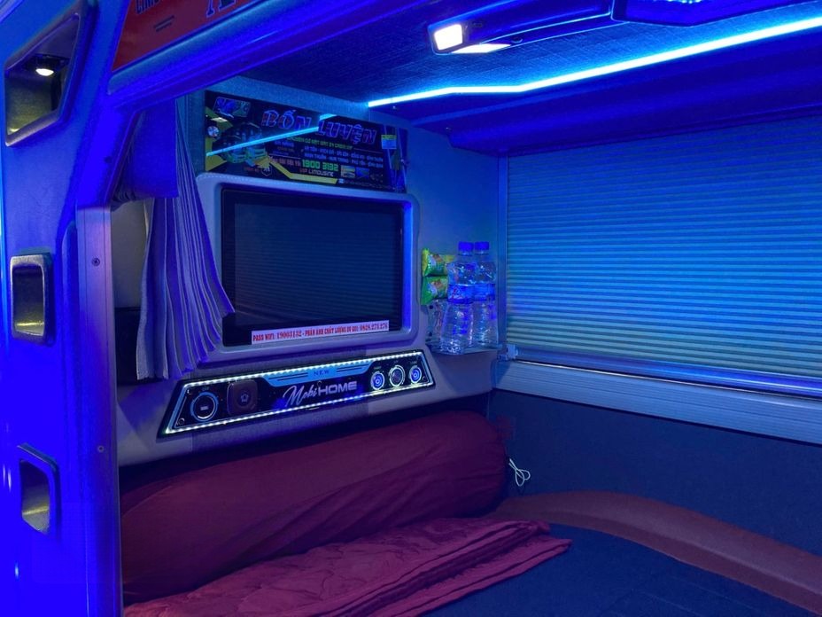 Xe Bốn Luyện Express Tiện ích Nội thất Limousine 24 Phòng Đôi