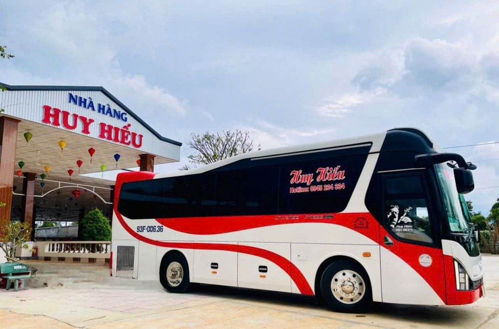 Xe Huy Hiếu Bên hông xe Ghế ngồi 29 chỗ