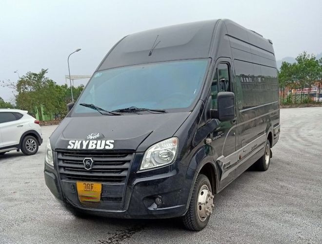 Xe Đức Hiệp Limousine Limousine 9 chỗ VIP