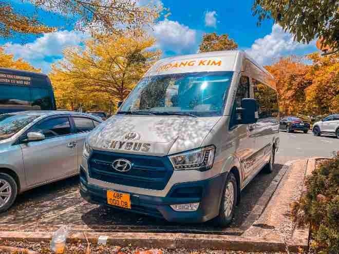 Xe Hoàng Kim - Đắk Nông Mặt trước xe Limousine 9 chỗ