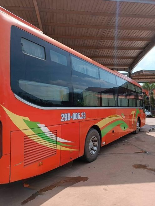 Xe Hoàng Giang Bên hông xe Giường nằm 38 chỗ