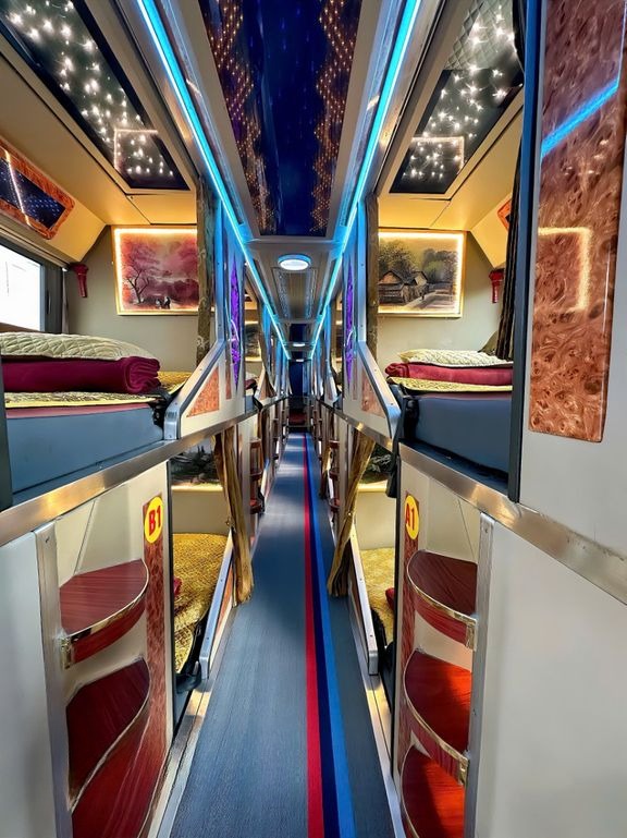 Xe Lovabus Nội thất Limousine giường phòng 22 chỗ