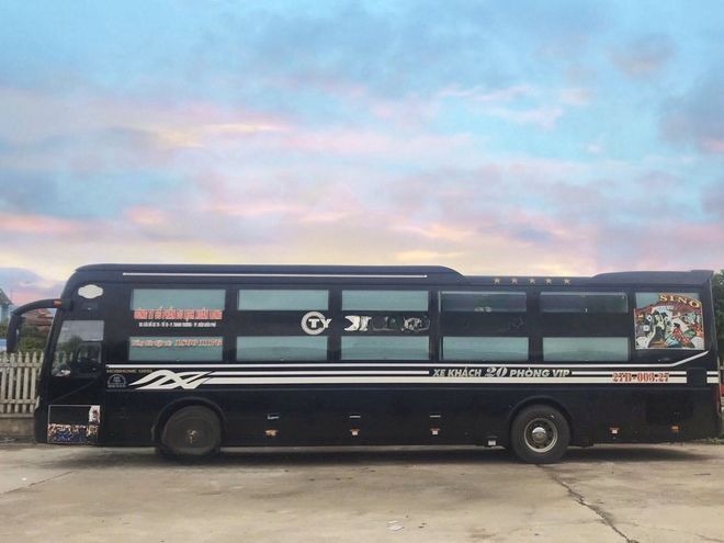 Xe Xuân Long Bên hông xe Limousine 20 giường VIP