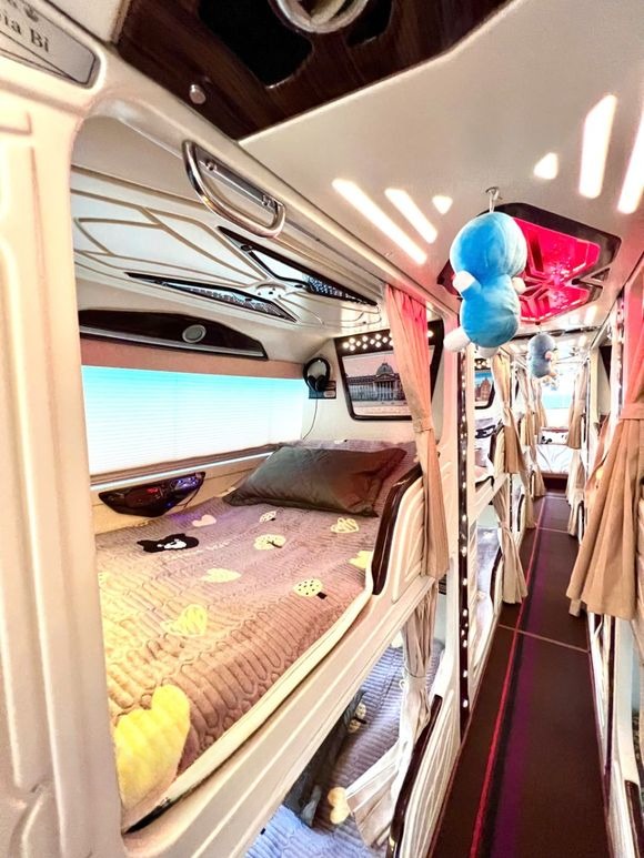 Xe Minh Châu Limousine undefined