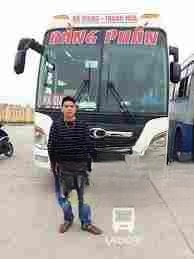 Xe Bằng Phấn Mặt trước xe Giường nằm 44 chỗ