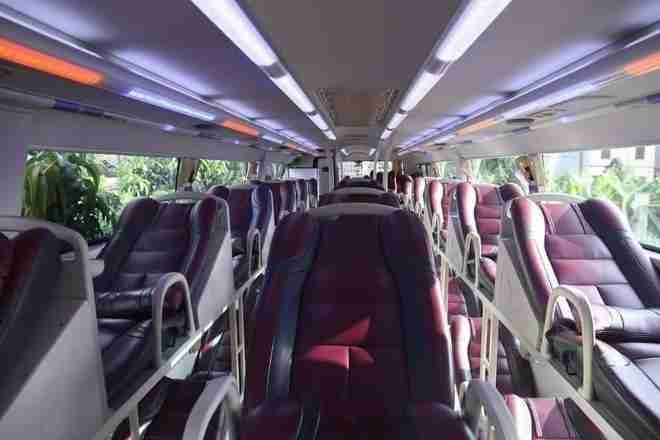 Xe Luxury Van Limousine Tiện ích Nội thất Giường nằm 40 chỗ