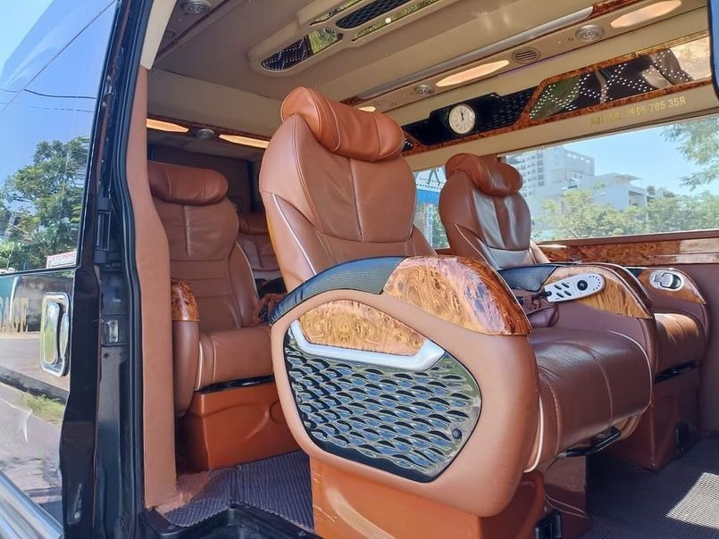 Xe Ray Limousine Ghế ngồi Limousine 9 chỗ