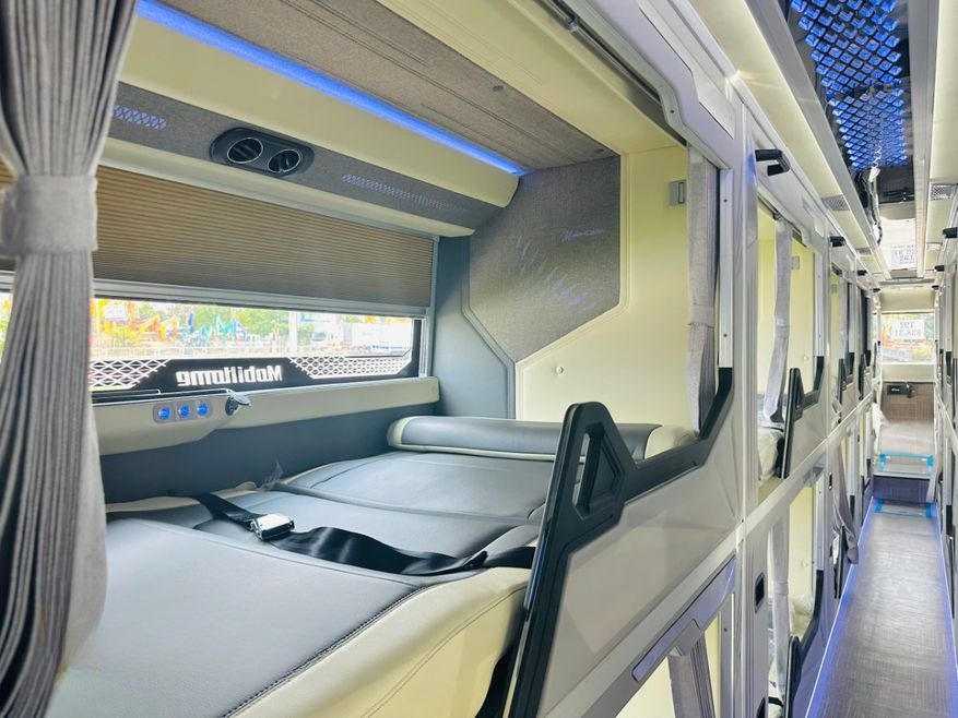 Xe Tín Phát Limousine Nội thất Giường nằm Limousine 24 Phòng