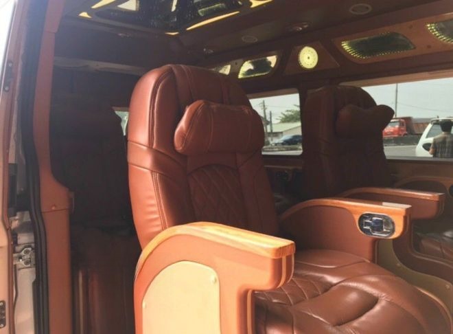 Xe Đà Lạt Tour Tiện ích Nội thất Limousine 9 chỗ
