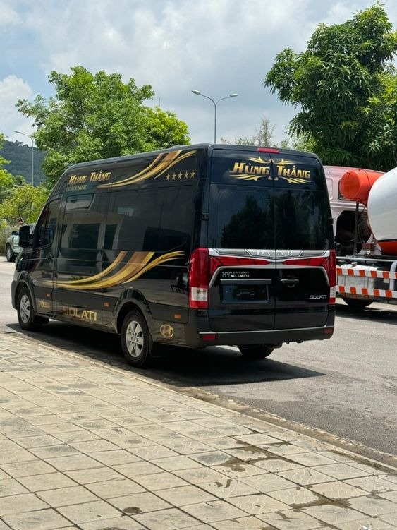 Xe Hùng Thắng (Thanh Hóa) Bên hông xe 