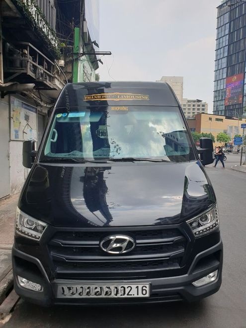 Xe Thành Phúc Limousine Mặt trước xe Ghế ngồi 16 chỗ