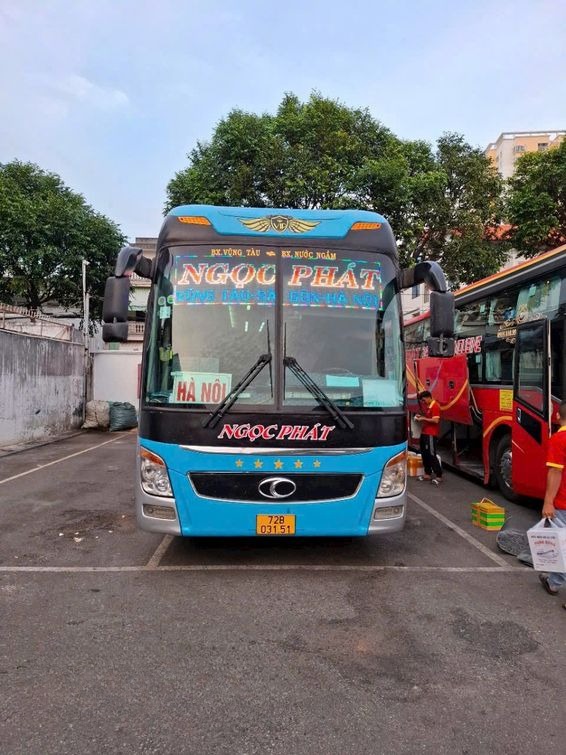 Xe Ngọc Phát Giường nằm Mặt trước xe Limousine 24 phòng
