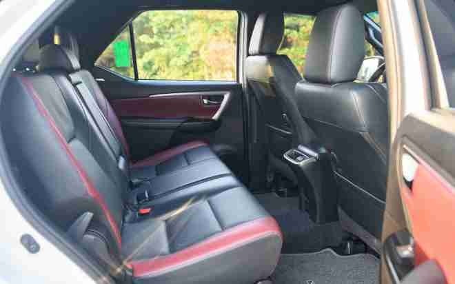 Xe HAV Limousine Ghế ngồi Nội thất Fortune 7 chỗ
