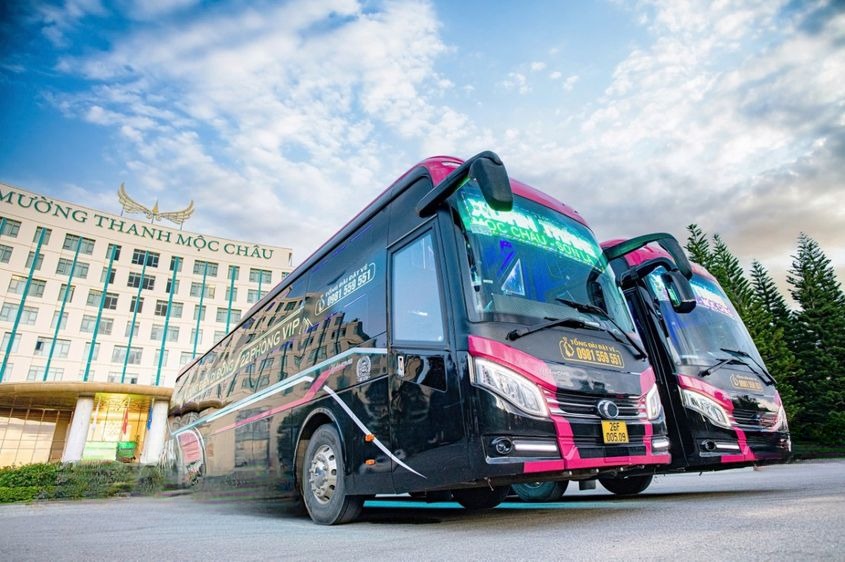 Xe Hải Vân Mặt trước xe Limousine giường phòng 22 chỗ