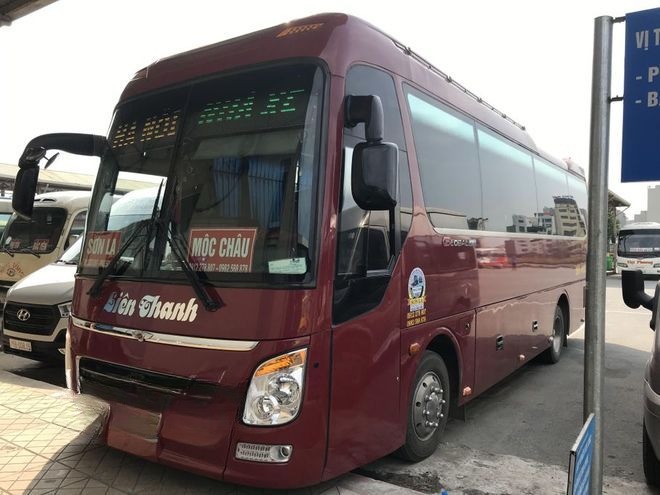 Xe Liên Thanh (Mộc Châu) Bên hông xe Ghế ngồi 28 chỗ