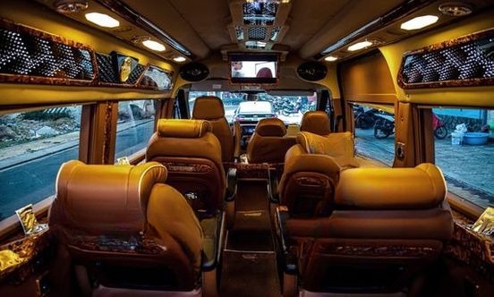 Xe LaHa Limousine Tiện ích Nội thất Limousine 9 chỗ