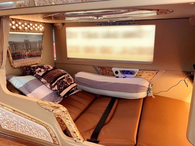 Xe Tuấn Hiệp Giường nằm Nội thất Limousine 22 phòng đôi