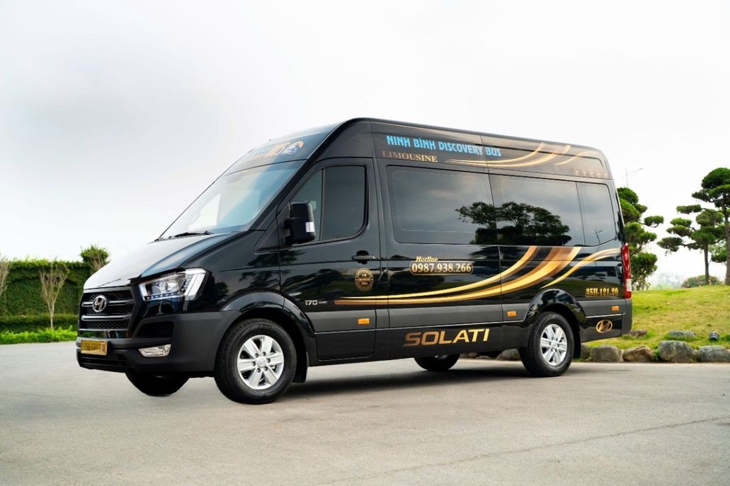 Xe Ninh Bình Discovery Bus Bên hông xe Limousine 11 chỗ