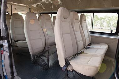 Xe Hoàng Yến Logistics Ghế ngồi Tiện ích Nội thất Ghế ngồi 16 chỗ