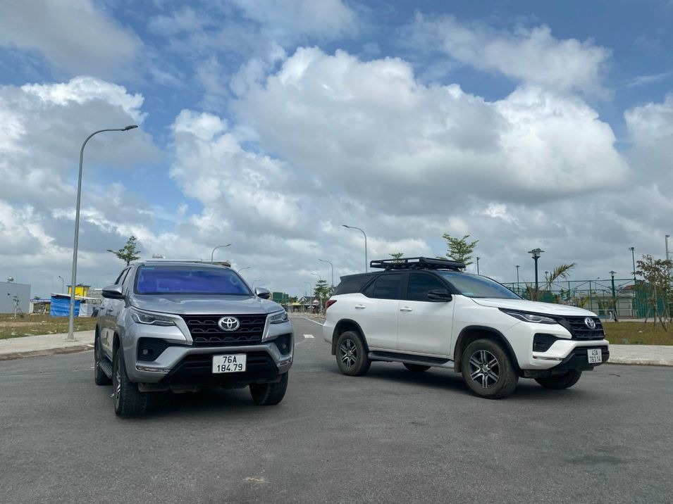 Xe Minh Nguyên Mặt trước xe Ghế ngồi 7 chỗ 