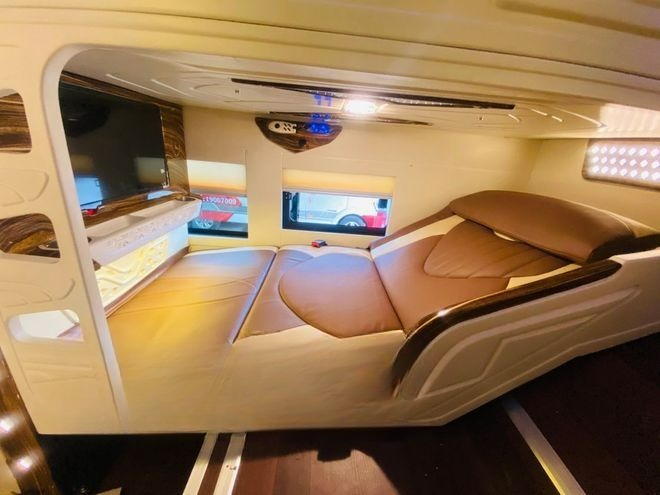 Xe An Phú Buslines Giường nằm Nội thất Limousine 24 Phòng Đơn