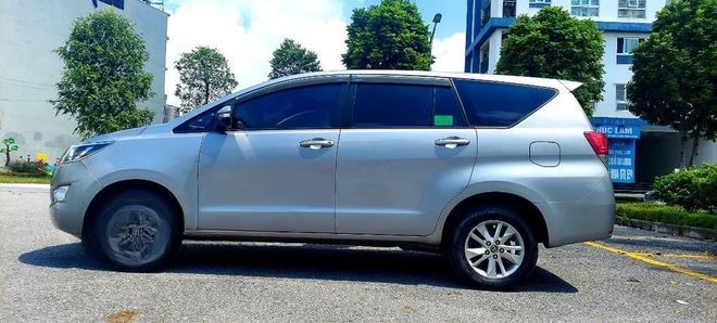 Xe Xe Xứ Thanh Bên hông xe Xe 7 chỗ