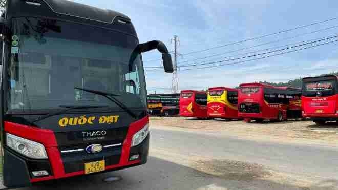 Xe Quốc Đạt Mặt trước xe Limousine 34 giường VIP