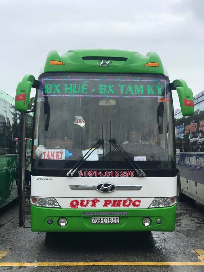 Xe Quý Phúc Mặt trước xe Ghế ngồi 29 chỗ