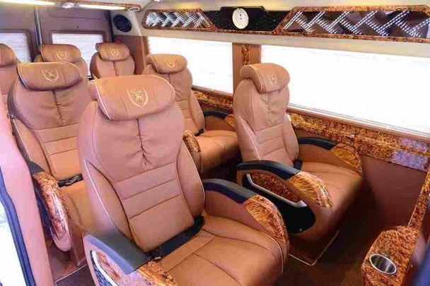 Limousine 9 chỗ VIP Non Nước Ninh Bình