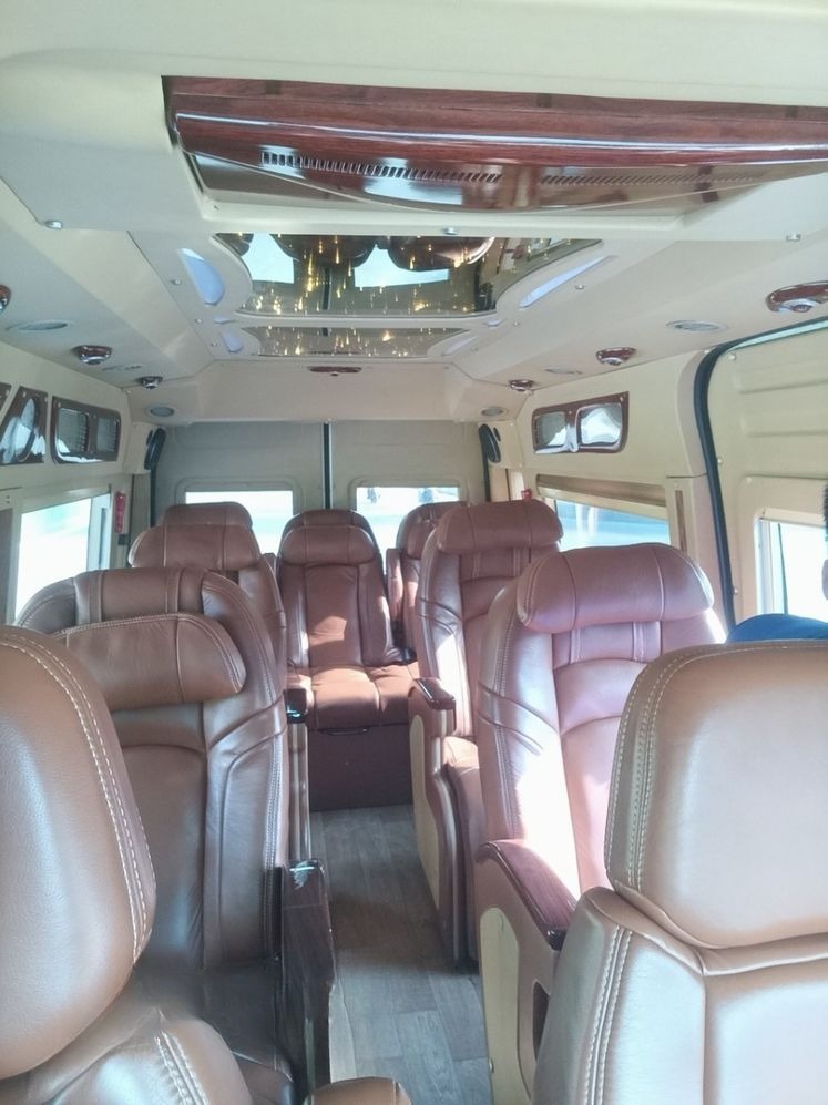 Xe Lan Anh Limousine Nội thất Limousine 9 chỗ