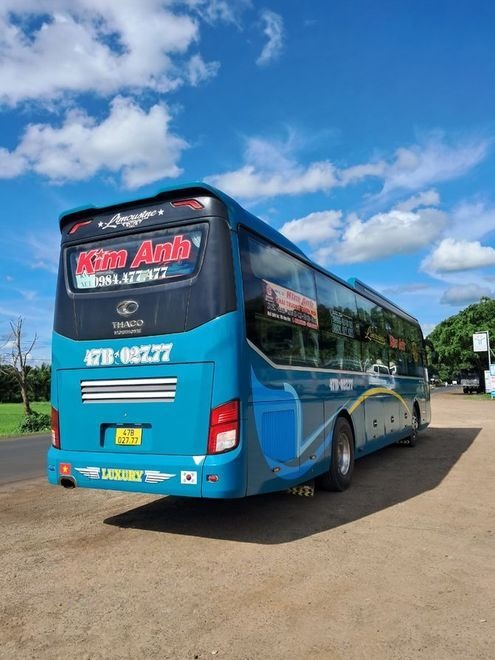Xe Kim Anh Mặt sau xe Limousine 34 Phòng