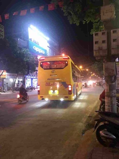 Xe Toàn Điệp Mặt sau xe Giường nằm 44 chỗ