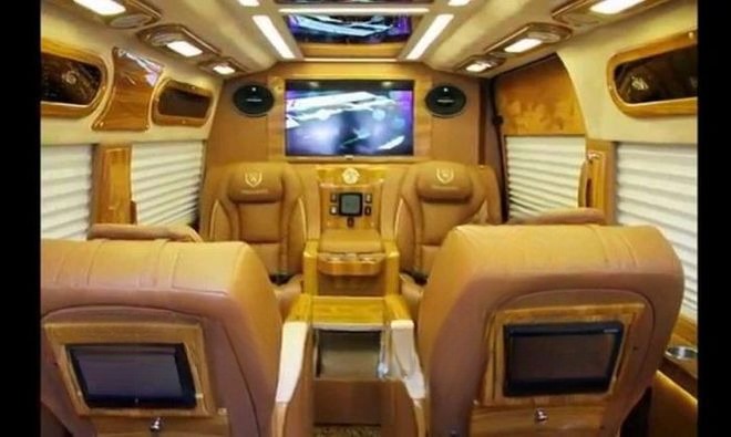 Xe HAV Limousine Tiện ích Nội thất Limousine 9 chỗ VIP