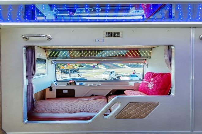 Xe Phong Phú Nội thất Tiện ích Limousine 22 Phòng