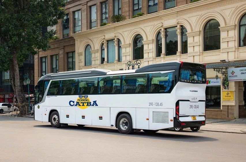 Xe Good morning Cát Bà Mặt sau xe Bên hông xe 