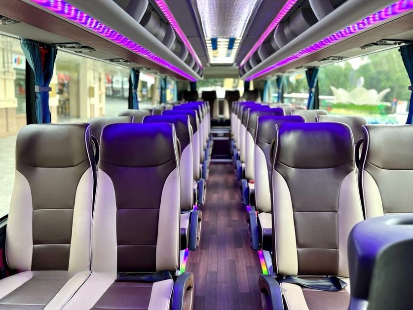 Xe Sinh Cafe Tour Tiện ích Nội thất Ghế ngồi 35 chỗ