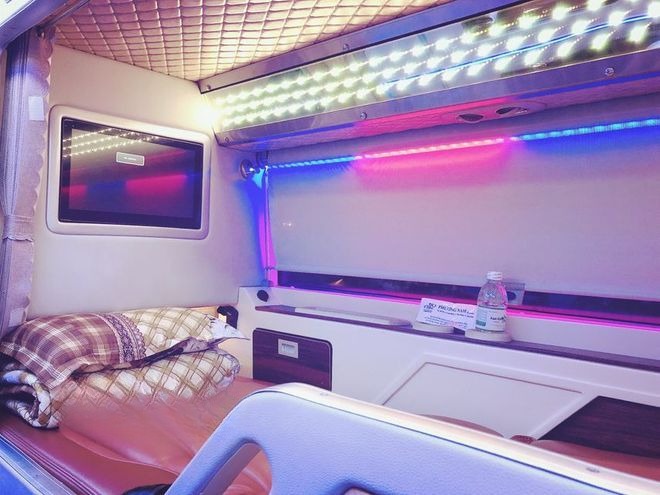 Xe Phương Nam Tiện ích Nội thất Limousine giường phòng 22 chỗ