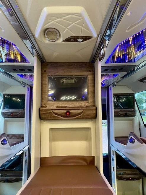 Xe Khang Phát Tiện ích Nội thất Limousine 32 Phòng
