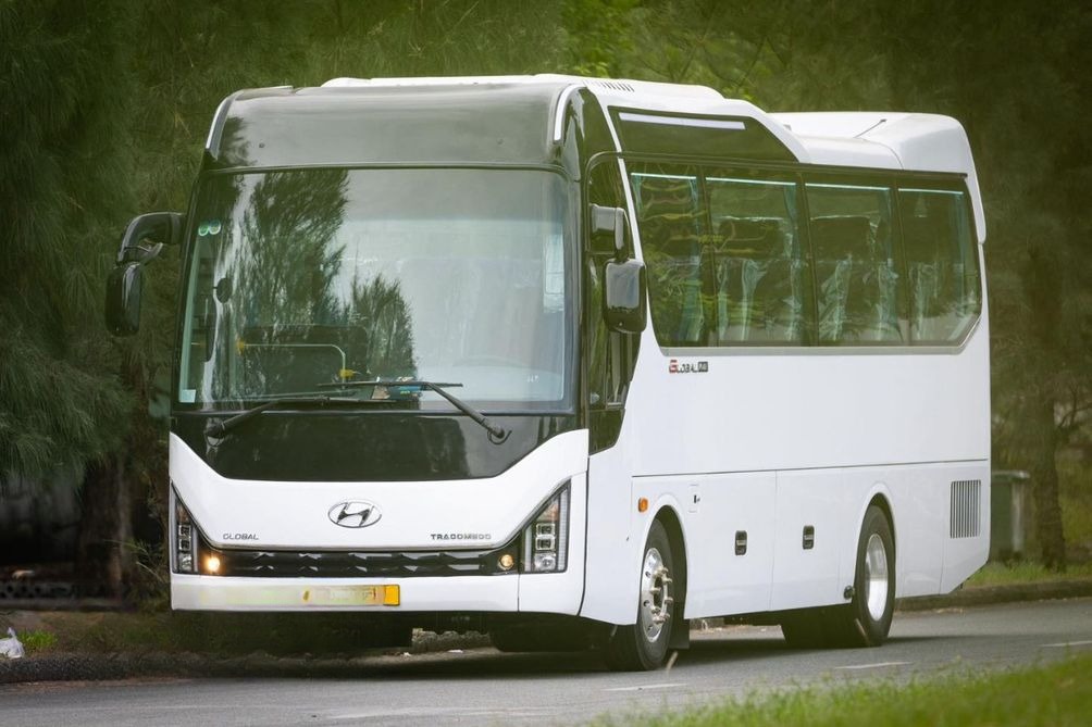 Xe Tuấn Nga (Kiên Giang) Mặt trước xe Bên hông xe Ghế ngồi 28 chỗ