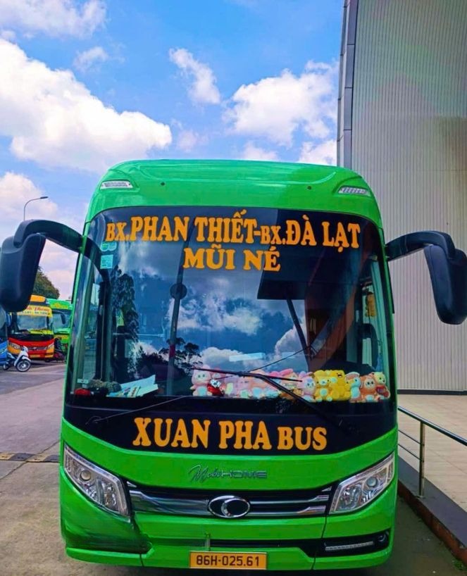 Xe Xuân Pha Mặt trước xe Giường nằm 36 chỗ