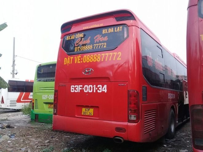 Xe Cảnh Hoa Mặt sau xe Giường nằm 40 chỗ