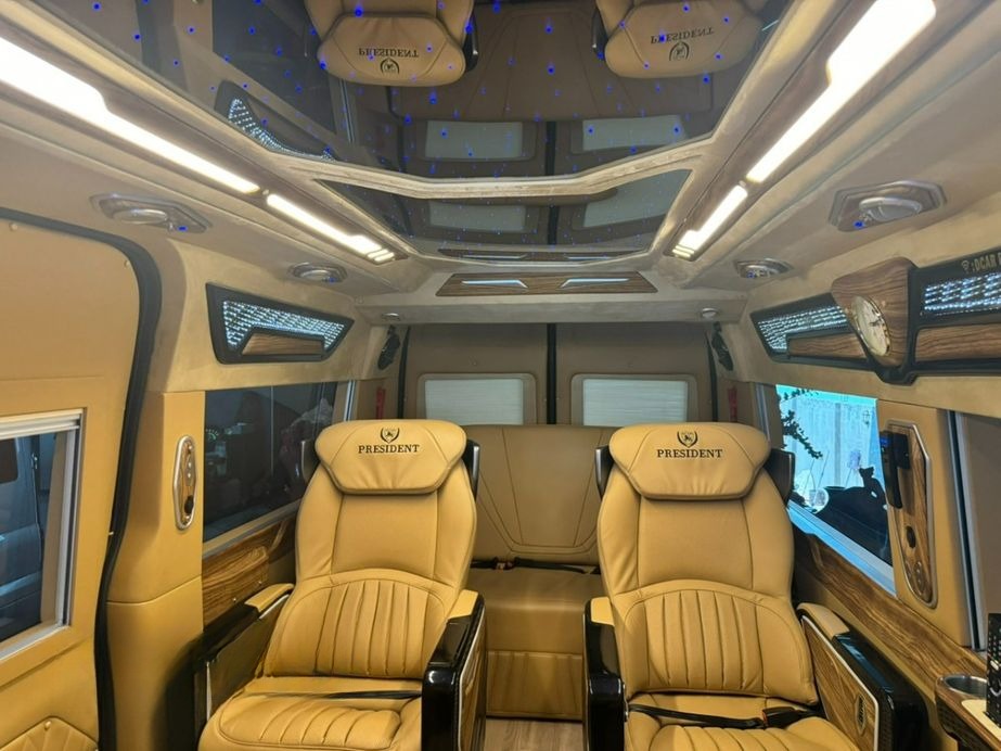 Xe Anh Quốc Limousine Tiện ích Nội thất Limousine 10 chỗ