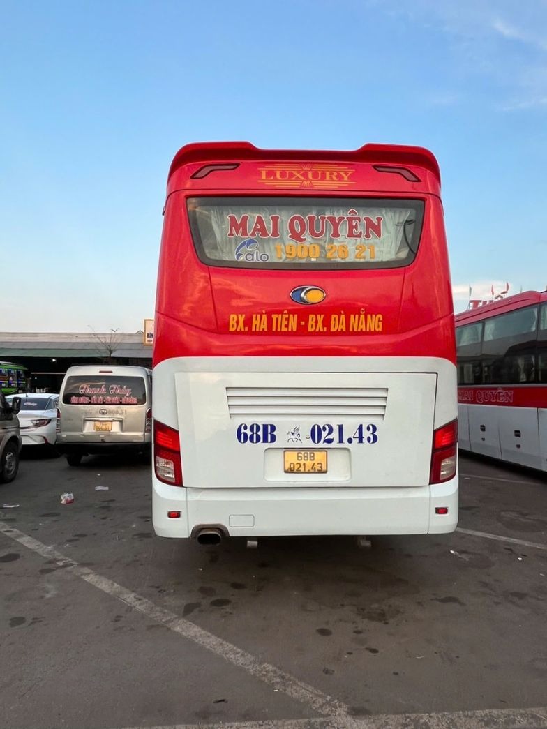 Xe Mai Quyên Mặt sau xe Giường nằm 44 chỗ