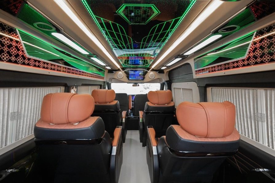Xe Quang Minh Limousine Nội thất Limousine 9 chỗ